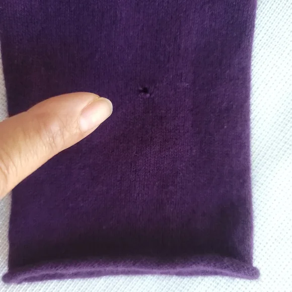 Vintage Lulu Bravo Purple Women's 100 % Cashmere Sweater in Size S - Picture 7 of 8